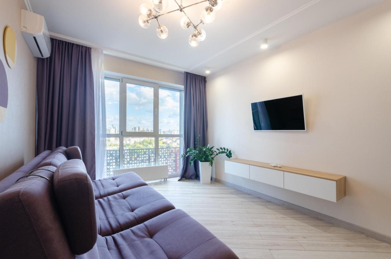 Petrovdom 41B-59B-90B-77B Stunning City View Apartments At Rc Kvartet, Central Railway Station Kiev Exteriör bild