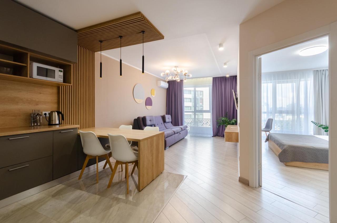 Petrovdom 41B-59B-90B-77B Stunning City View Apartments At Rc Kvartet, Central Railway Station Kiev Exteriör bild