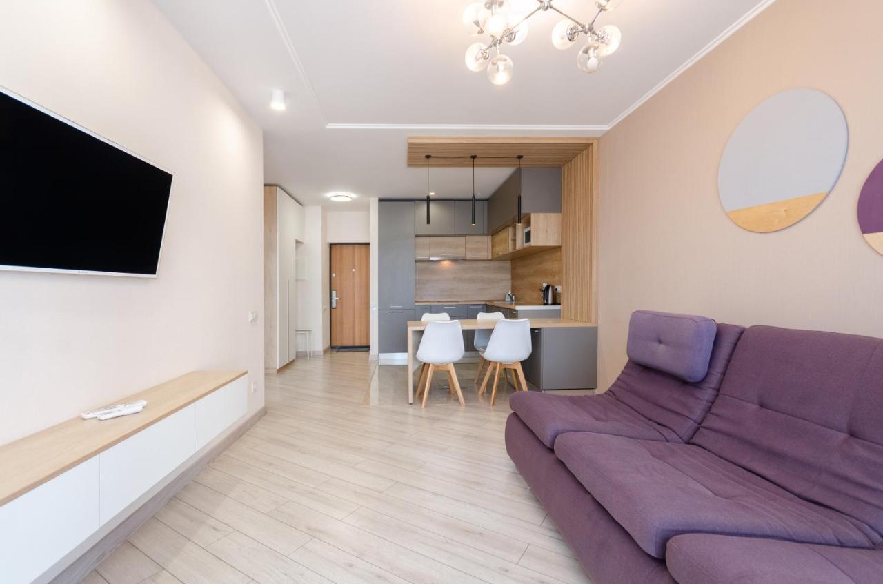 Petrovdom 41B-59B-90B-77B Stunning City View Apartments At Rc Kvartet, Central Railway Station Kiev Exteriör bild