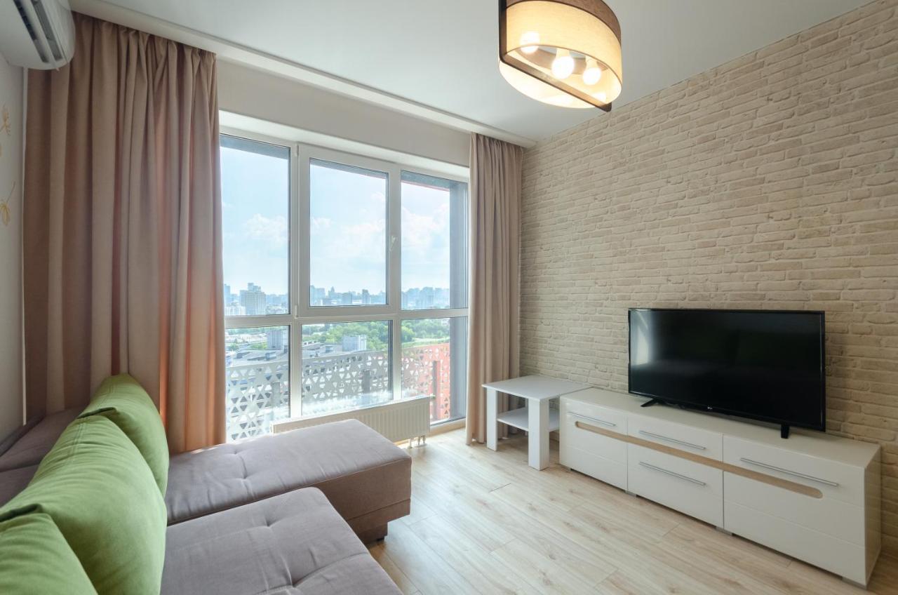 Petrovdom 41B-59B-90B-77B Stunning City View Apartments At Rc Kvartet, Central Railway Station Kiev Exteriör bild