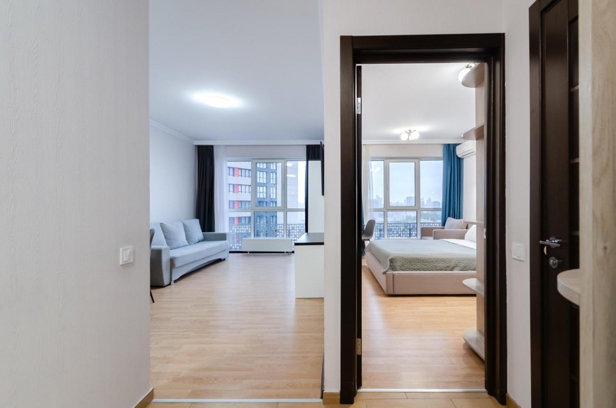 Petrovdom 41B-59B-90B-77B Stunning City View Apartments At Rc Kvartet, Central Railway Station Kiev Exteriör bild